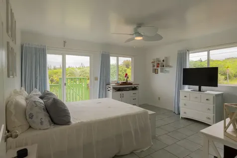 94-6529 Makaniakua Road Naalehu HI 96772