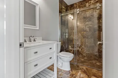 94-5858 Kanaloa Place Naalehu HI 96772