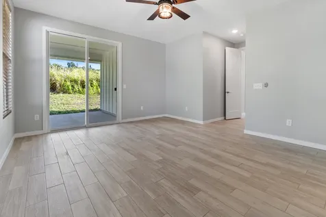 94-5858 Kanaloa Place Naalehu HI 96772