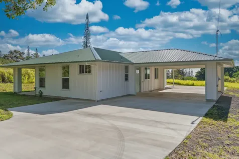 94-5858 Kanaloa Place Naalehu HI 96772