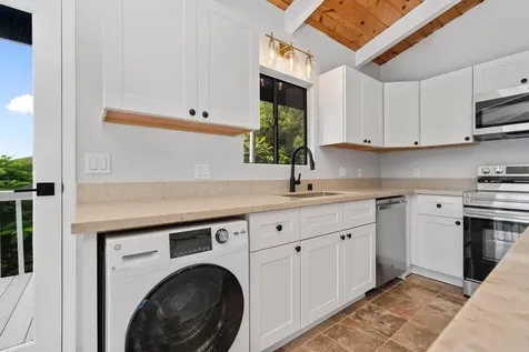 Captain Cook HI 96704