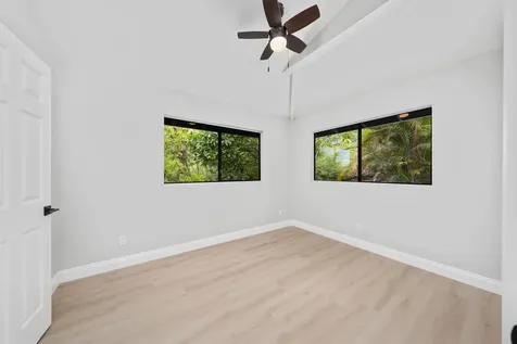 Captain Cook HI 96704