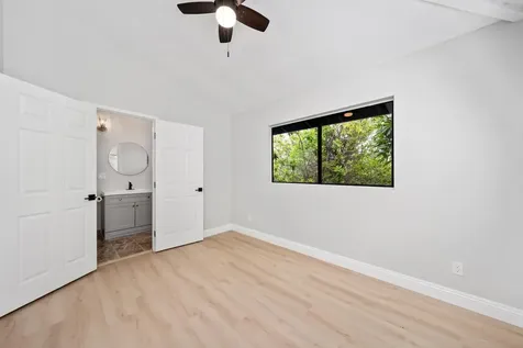 Captain Cook HI 96704