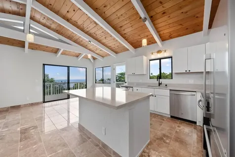 Captain Cook HI 96704