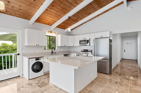 Captain Cook HI 96704