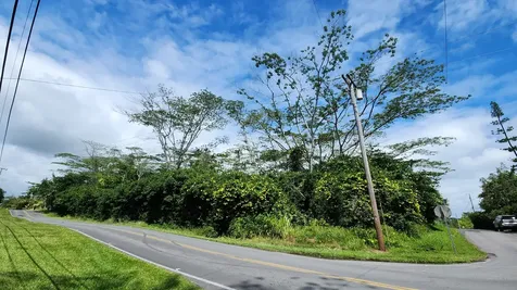 15-1746 9th Avenue Keaau HI 96749