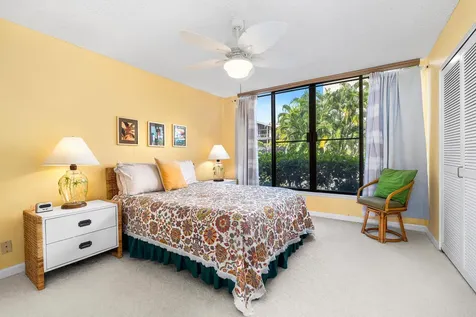 78-6800 Alii Drive Kailua-kona HI 96740