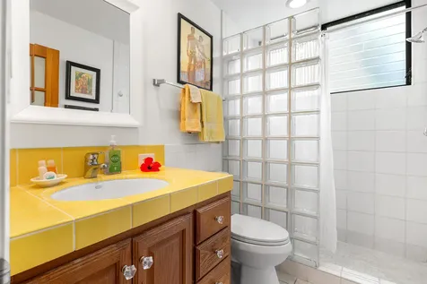 78-6800 Alii Drive Kailua-kona HI 96740