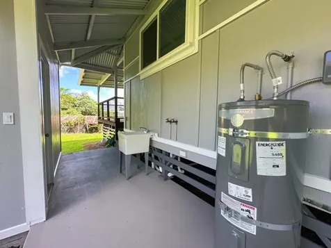 956 Kaumana Drive Hilo HI 96720