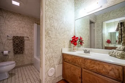 101 Aupuni Street Hilo HI 96720