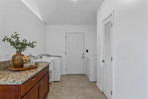 Mountain View HI 96760