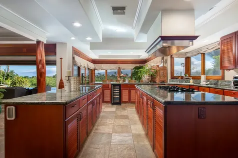 68-131 E Pukaua Place Kamuela HI 96743