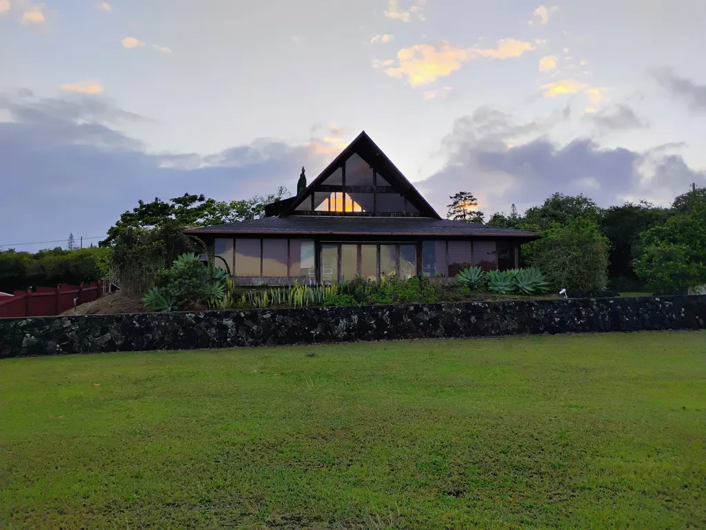 94-1790 Kaulua Street Naalehu HI 96772