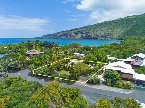 82-6274 Kahauloa Street Captain Cook HI 96704