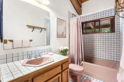 75-5339-g Mamalahoa Highway Holualoa HI 96725