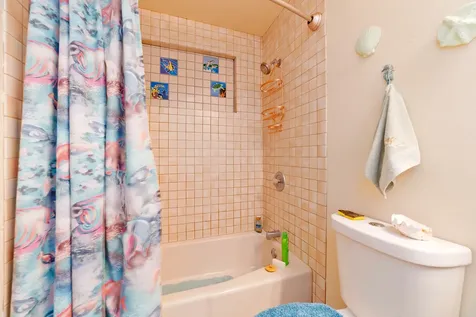 82-6011 Lower Napoopoo Road Captain Cook HI 96704