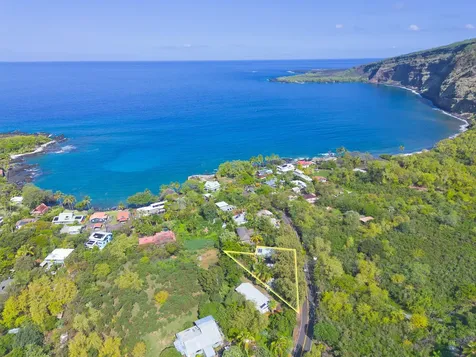 82-6011 Lower Napoopoo Road Captain Cook HI 96704