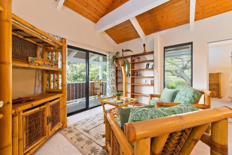 82-6011 Lower Napoopoo Road Captain Cook HI 96704