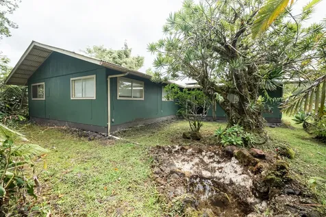 137 Kuakolu Place Hilo HI 96720