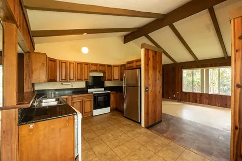 137 Kuakolu Place Hilo HI 96720