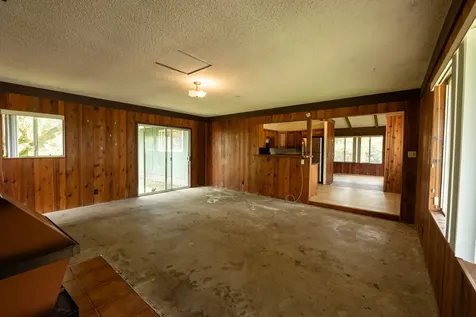 137 Kuakolu Place Hilo HI 96720