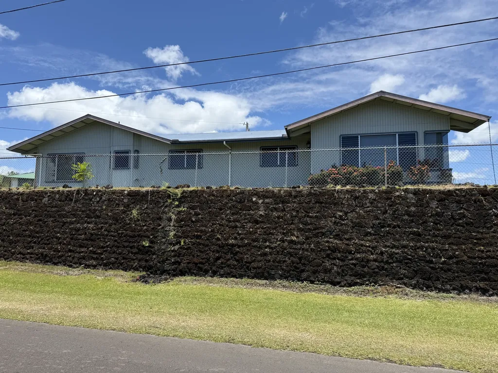 1572 Kaupili Place Hilo HI 96720