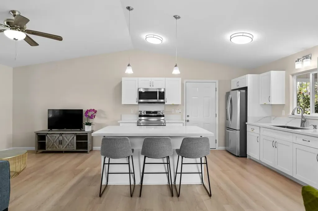 15-1622 12th Avenue Keaau HI 96749