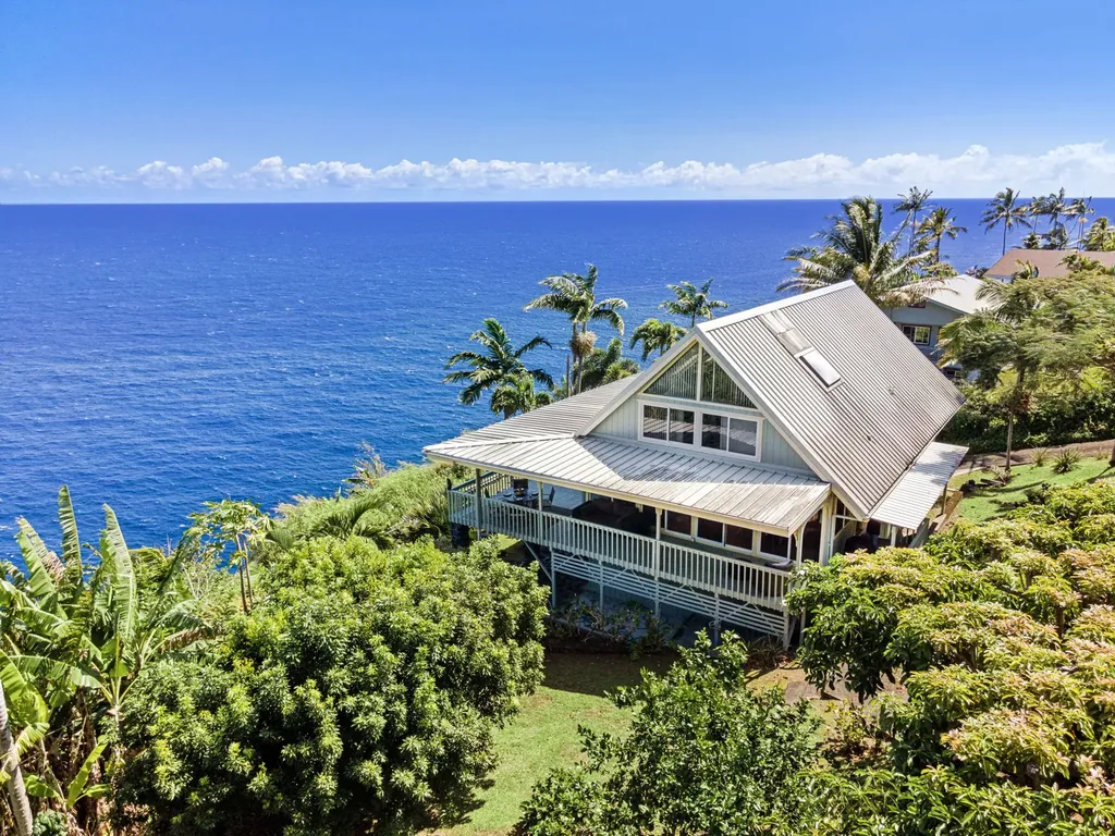 36-2333 Old Mamalahoa Highway Laupahoehoe HI 96764