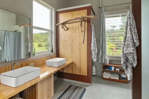 29-2612 Kaiwiki Homestead Road Hakalau HI 96710