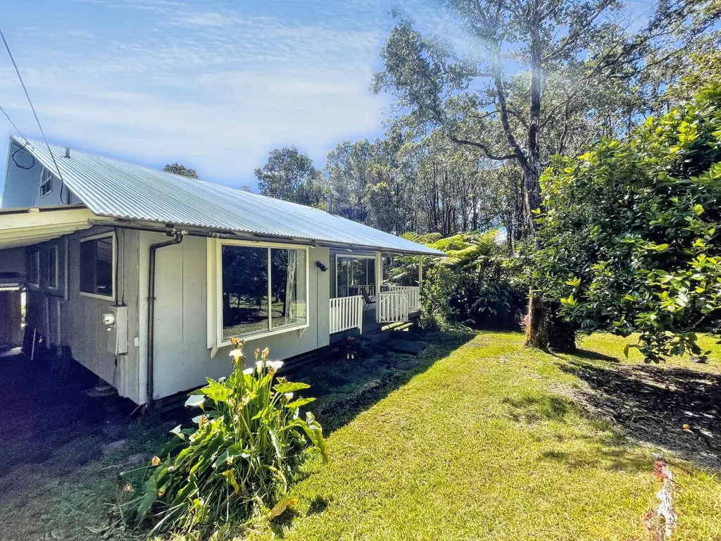 11-3950 Liona Street Volcano HI 96785