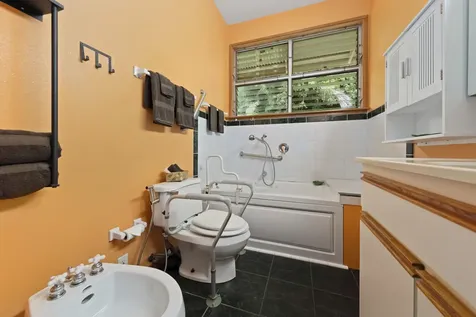 1436 Maikalani Street Hilo HI 96720