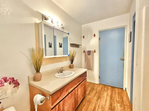 64-5287 Puu Nanea Street Kamuela HI 96743