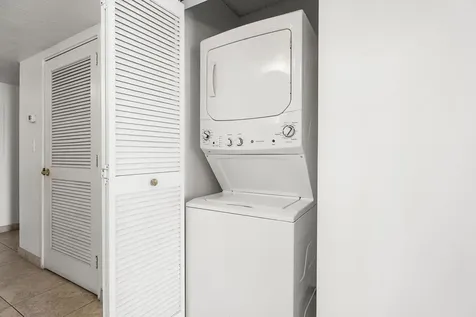 75-6106 Alii Drive Kailua-kona HI 96740