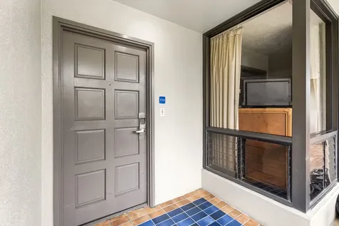 75-6106 Alii Drive Kailua-kona HI 96740