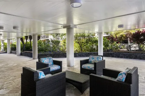 75-6106 Alii Drive Kailua-kona HI 96740