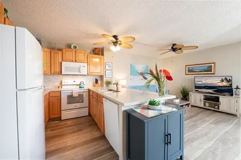 75-6016 Alii Drive Kailua-kona HI 96740