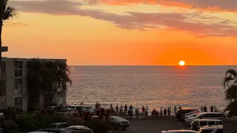 75-6016 Alii Drive Kailua-kona HI 96740