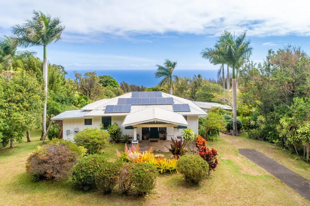 46-4218 Honokaa Waipio Road Honokaa HI 96727