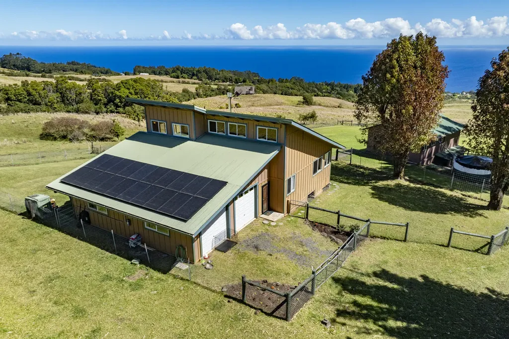 35-1183 Homestead Road Laupahoehoe HI 96764