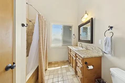 35-1183 Homestead Road Laupahoehoe HI 96764