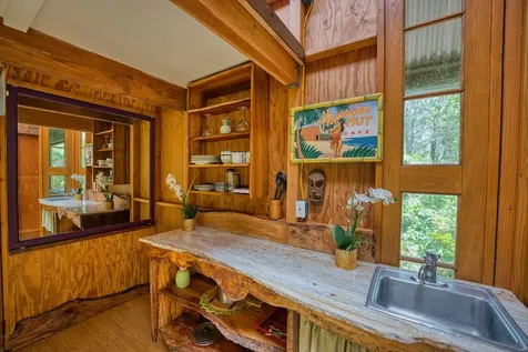 11-3754 Nahelenani Street Volcano HI 96785