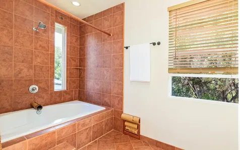 99-1846 Painiu Loop Volcano HI 96785