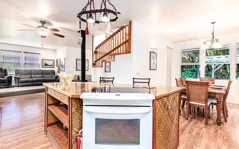 99-1846 Painiu Loop Volcano HI 96785