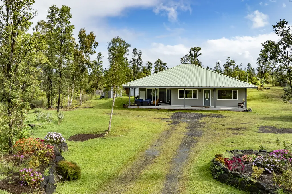 11-3400 Palainui Avenue Mountain View HI 96771