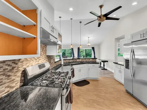 15-1606 16th Avenue Keaau HI 96749