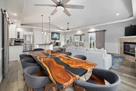 71-1876 Puu Lani Loop Kailua-kona HI 96740