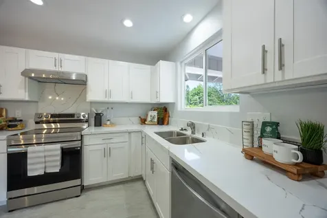 15-1791 4th Avenue Keaau HI 96749