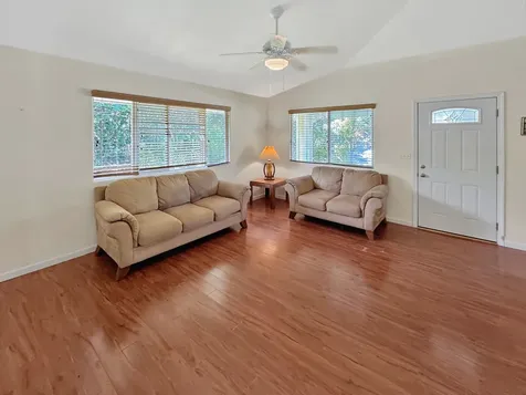 15-1516 11th Avenue Keaau HI 96749