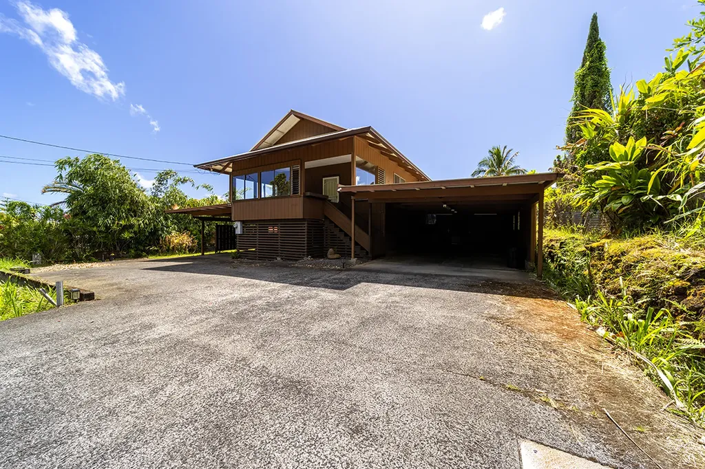 28-275 Stable Camp Road Honomu HI 96728