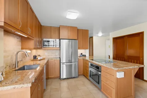 75-6016 Alii Drive Kailua-kona HI 96740